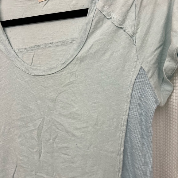 Anthro t-shirt flared bottom - Picture 3 of 3